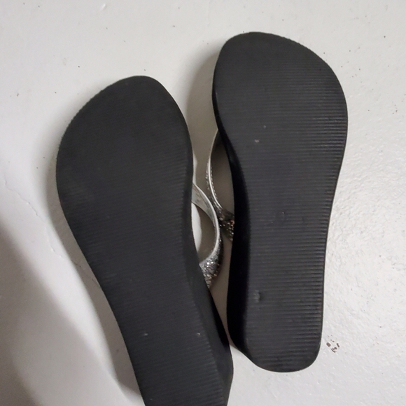 Sparkle Flip Flops - Picture 5 of 8